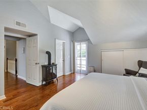 1960 E Villa Street, Pasadena CA 91107