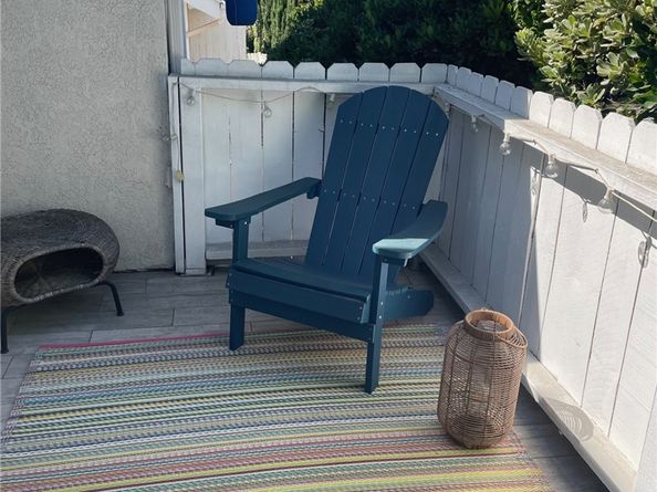 1960 E Villa Street, Pasadena CA 91107