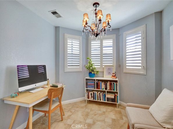 1960 E Villa Street, Pasadena CA 91107