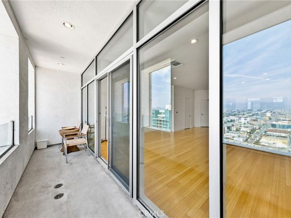 3810 Wilshire Boulevard 2002, Los Angeles CA 90010