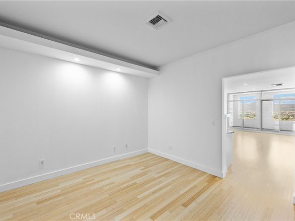 3810 Wilshire Boulevard 2002, Los Angeles CA 90010