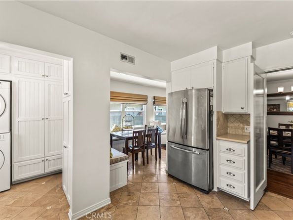 2205 Las Lunas Street, Pasadena CA 91107