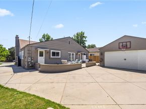 2205 Las Lunas Street, Pasadena CA 91107