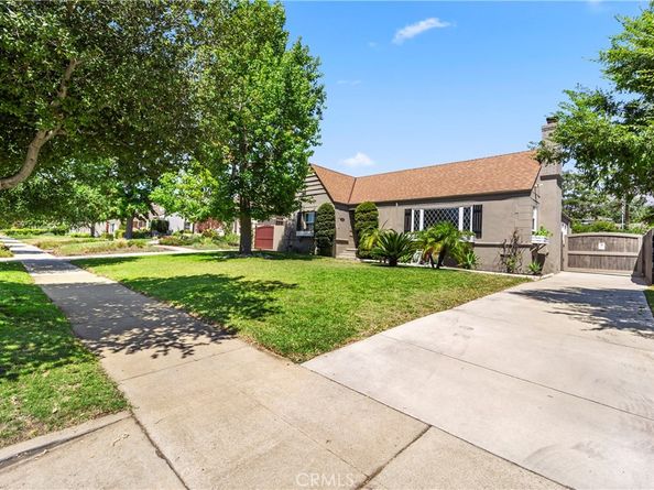 2205 Las Lunas Street, Pasadena CA 91107