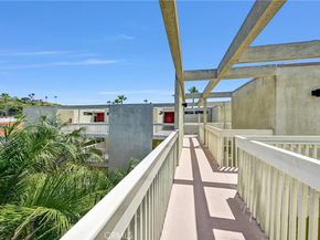 4513 Cove Drive 17, Carlsbad CA 92008