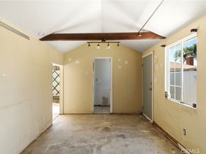 5593 San Jose, Montclair CA 91763