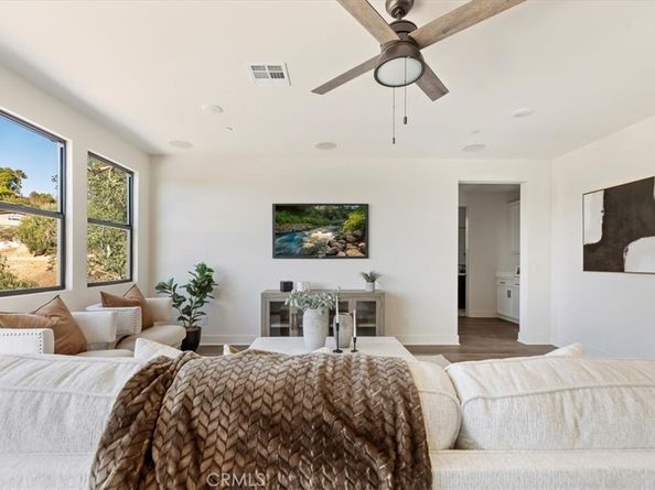 1029 N Staley Lane, Highland Park CA 90042