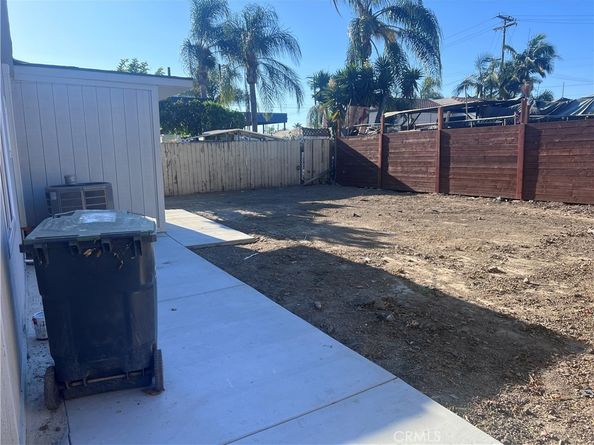 1727 SANTA ANA Boulevard, Santa Ana CA 92703