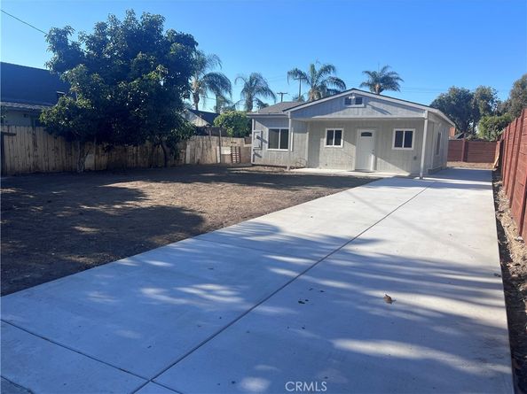 1727 SANTA ANA Boulevard, Santa Ana CA 92703