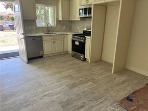 1727 SANTA ANA Boulevard, Santa Ana CA 92703