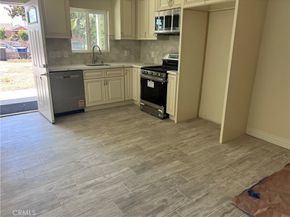 1727 SANTA ANA Boulevard, Santa Ana CA 92703