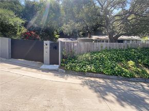 2252 Verde Oak Drive, Los Angeles CA 90068