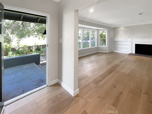 2252 Verde Oak Drive, Los Angeles CA 90068