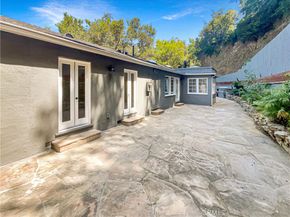 2252 Verde Oak Drive, Los Angeles CA 90068
