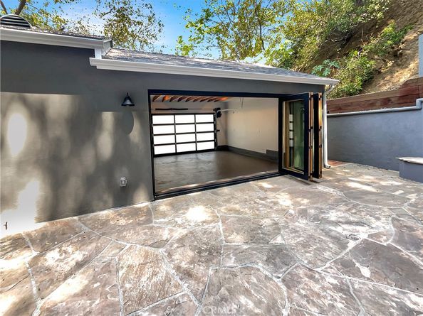 2252 Verde Oak Drive, Los Angeles CA 90068