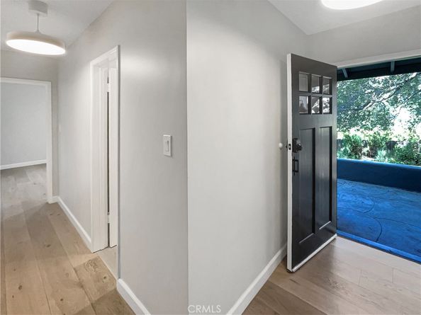 2252 Verde Oak Drive, Los Angeles CA 90068