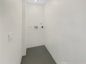 2252 Verde Oak Drive, Los Angeles CA 90068