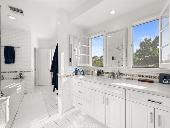 2775 Motor Ave, Los Angeles CA 90064