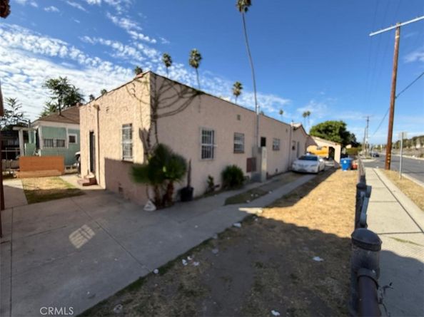 428 W 69th Street, Los Angeles CA 90003