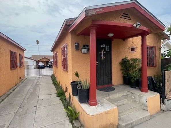 4271 S Kansas, Los Angeles CA 90037