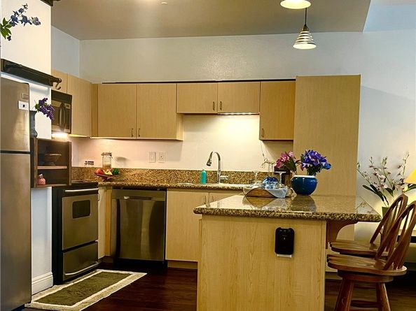 630 W 6th Street 611, Los Angeles CA 90017