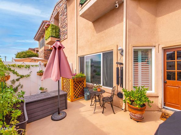 5241 Colodny Drive 104, Agoura Hills CA 91301