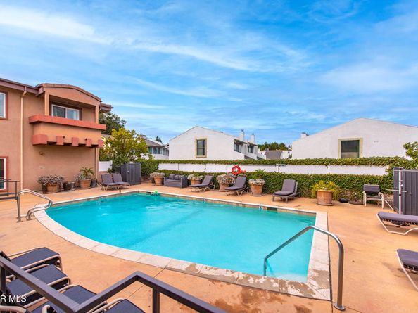 5241 Colodny Drive 104, Agoura Hills CA 91301