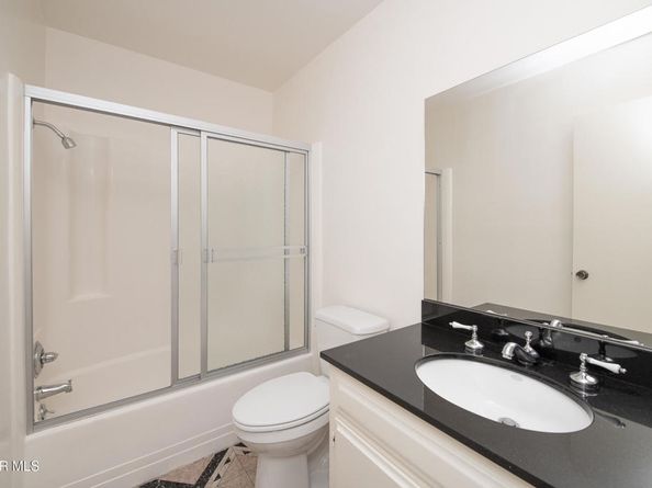 5300 Fairview Boulevard 25, Los Angeles CA 90056