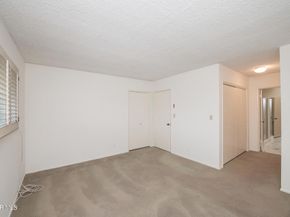 5300 Fairview Boulevard 25, Los Angeles CA 90056