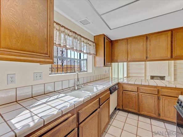 2087 Grove Ave, San Diego CA 92154