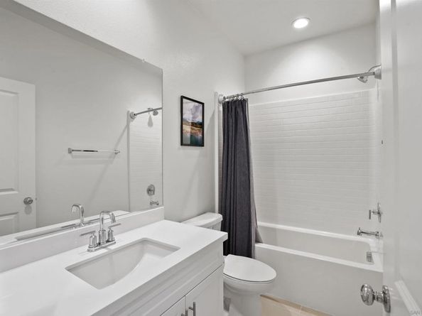 316 Paddle Ct. 77, Santee CA 92071
