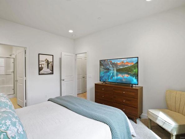 316 Paddle Ct. 77, Santee CA 92071