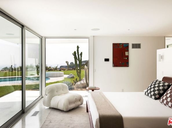 8818 Rising Glen Place, Los Angeles CA 90069