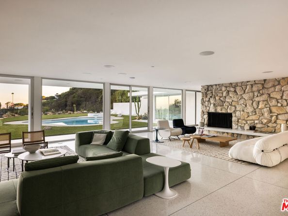 8818 Rising Glen Place, Los Angeles CA 90069