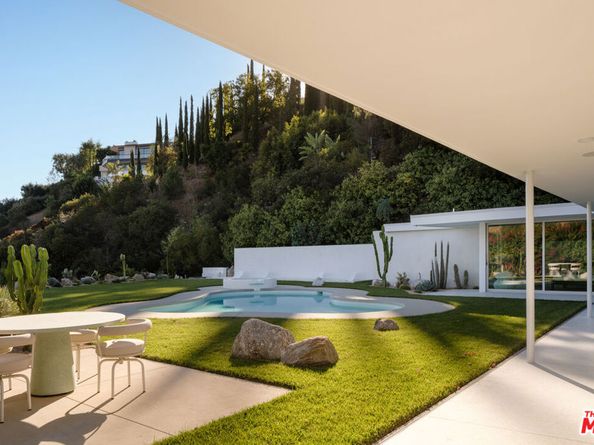 8818 Rising Glen Place, Los Angeles CA 90069