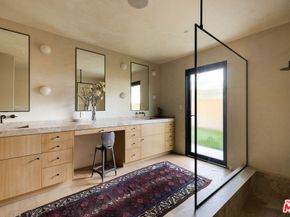 16632 Park Lane Circle, Los Angeles CA 90049