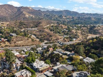 6865 Pacific View Drive