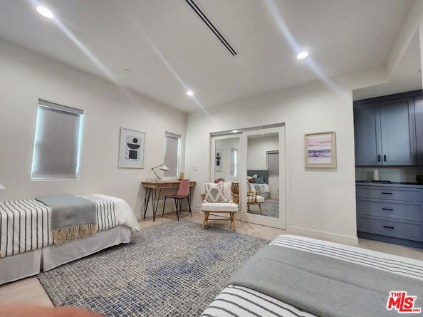 11709 Kling Street, Valley Village CA 91607