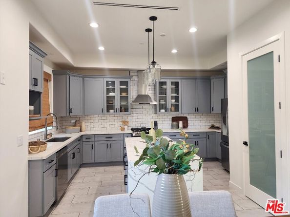 11709 Kling Street, Valley Village CA 91607