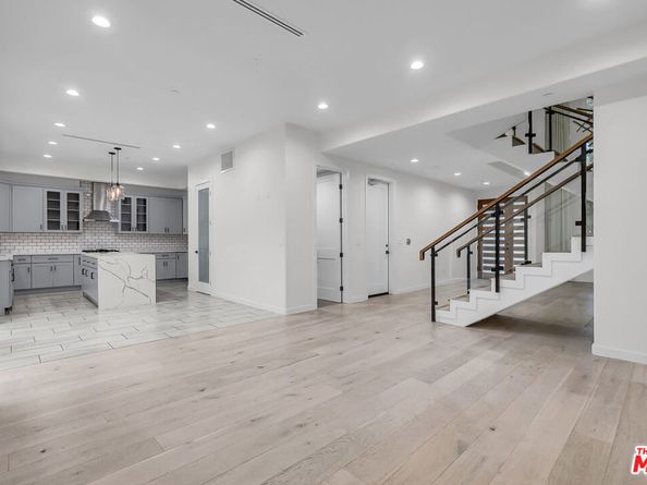 11709 Kling Street, Valley Village CA 91607