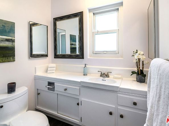 3300 S Sepulveda Boulevard K20, Los Angeles CA 90034