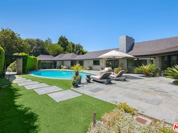 3035 Lake Glen Drive
