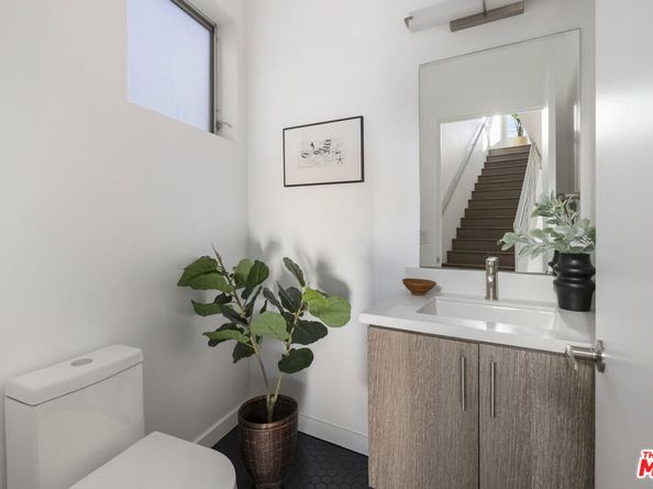 1767 N New Hampshire Avenue, Los Angeles CA 90027