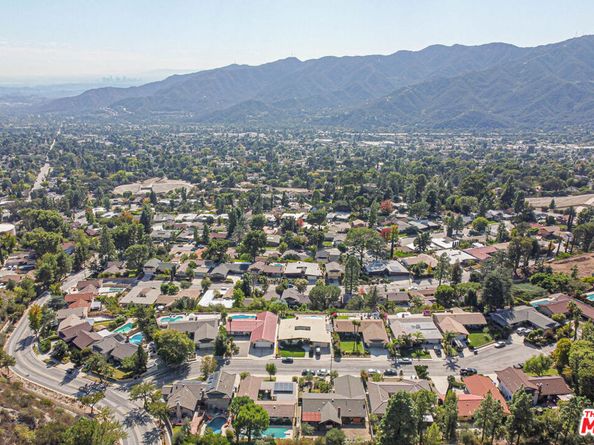 2620 Sea Pine Lane, La Crescenta CA 91214