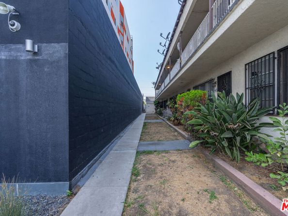 6519 Crenshaw Boulevard, Los Angeles CA 90043