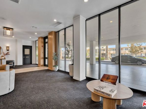 7135 Hollywood Boulevard 802, Los Angeles CA 90046