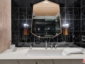 7135 Hollywood Boulevard 802, Los Angeles CA 90046