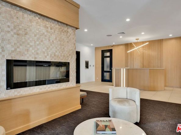 7135 Hollywood Boulevard 802, Los Angeles CA 90046