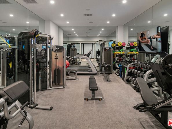 9520 Hidden Valley Road, Beverly Hills CA 90210