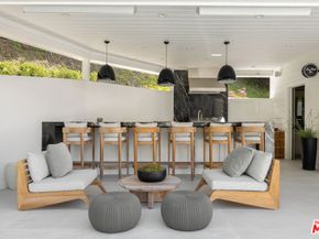 9520 Hidden Valley Road, Beverly Hills CA 90210